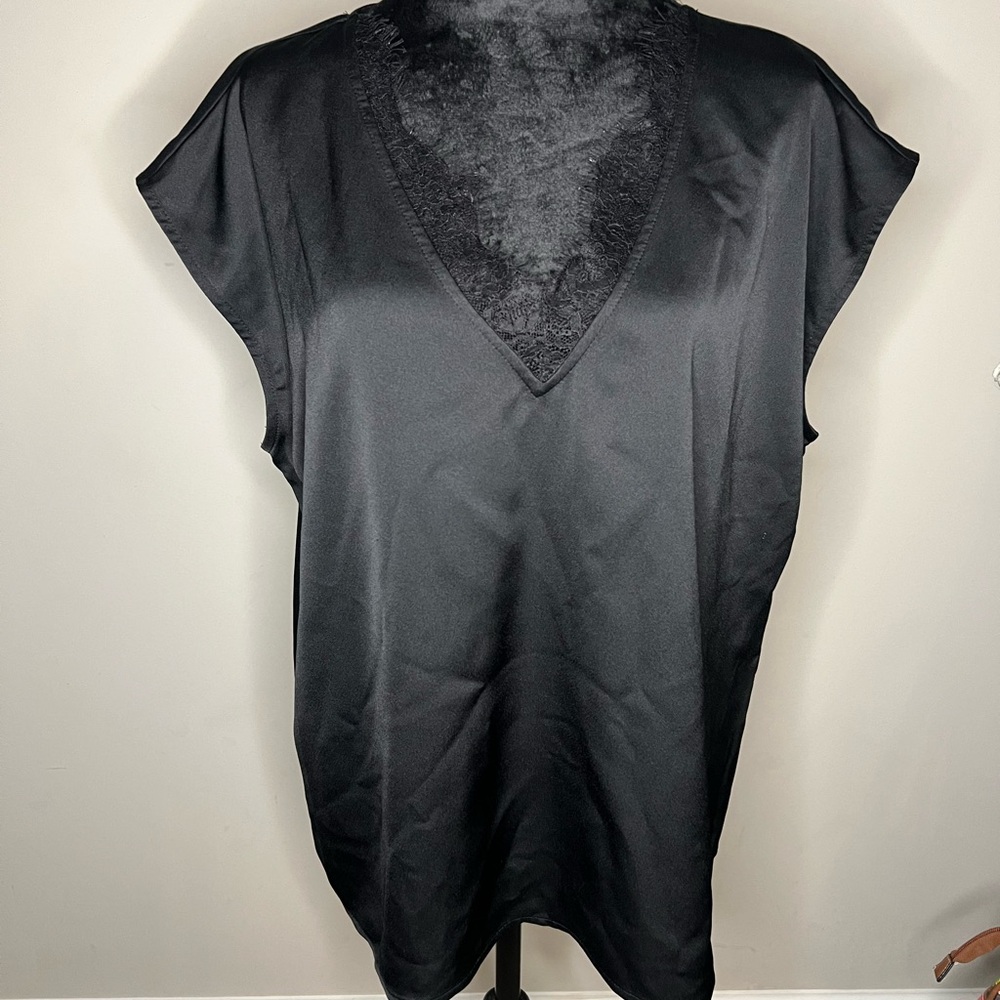Black V-Neck Sleeveless Top